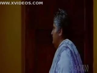 Indian actress divya dutta all groovy scenes in hisss