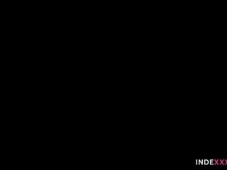 Evelina প্রিয়তম মধ্যে একটি নোংরা ক্রিমসুখ পায়ুসংক্রান্ত দৃশ্য