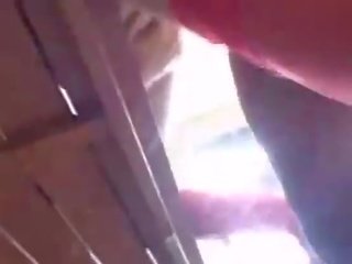 Збуджена блондин з поголена пизда отримує сперма на її дупа відео