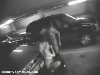 Skutečný život parking množství velký pohlaví porno výstřel podle the zabezpečení webkamera